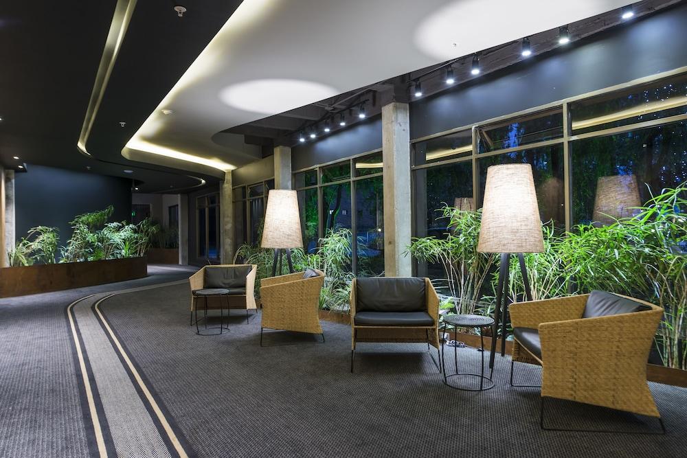 Movich Hotel Las Lomas Rionegro Eksteriør bilde The lobby of the hotel