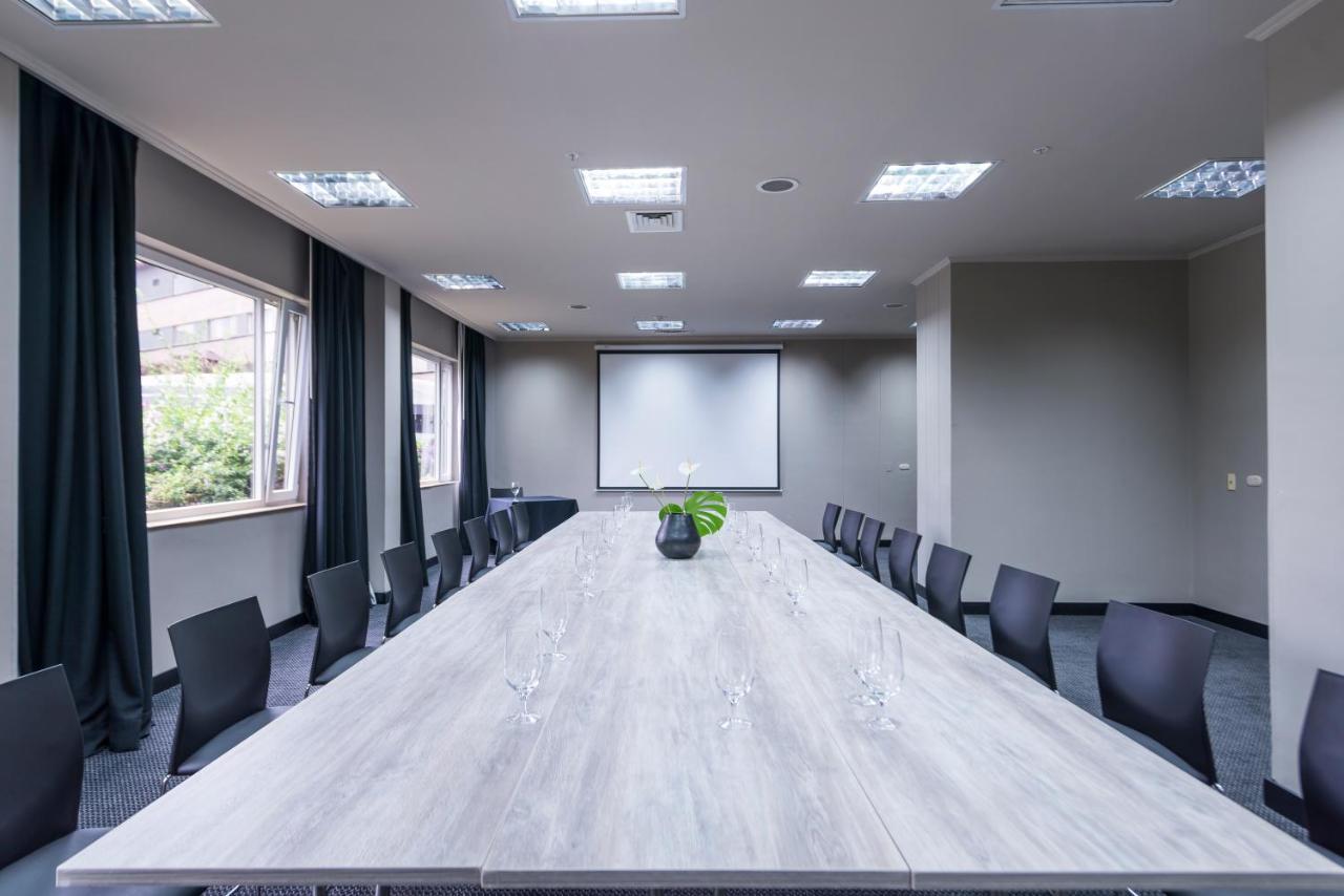 Movich Hotel Las Lomas Rionegro Eksteriør bilde Meeting room